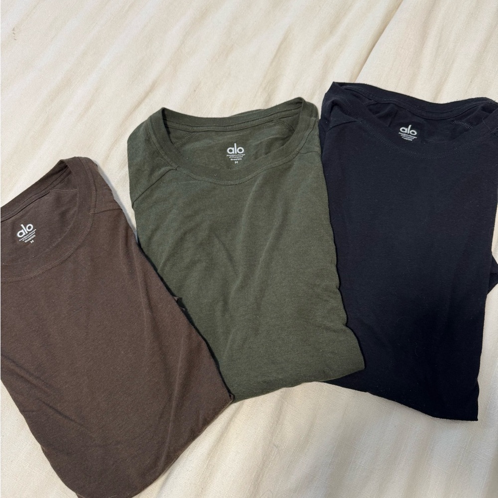 Set of 3 Alo Yoga T-Shirts in Black, Green, and Brown